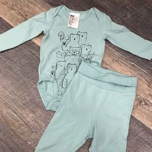 H&M 2 piece baby set, 2-4m
